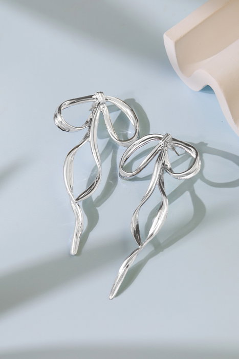 Heliophilia Silver Pendientes de Metal Plata con Cierre de Gancho Heliophilia Silver Pendientes de Metal Plata con Cierre de Gancho